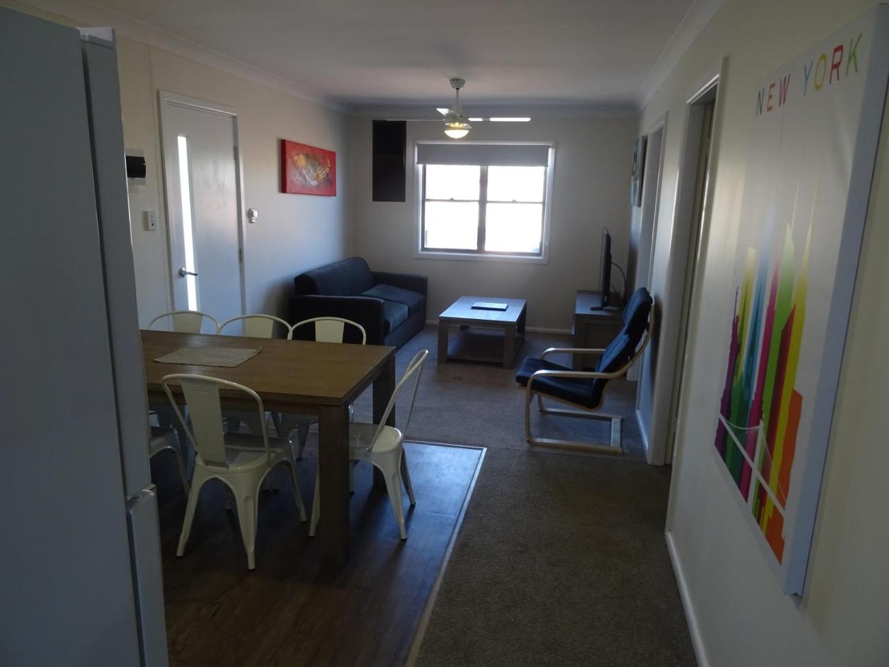 Centrepoint Motel 3*